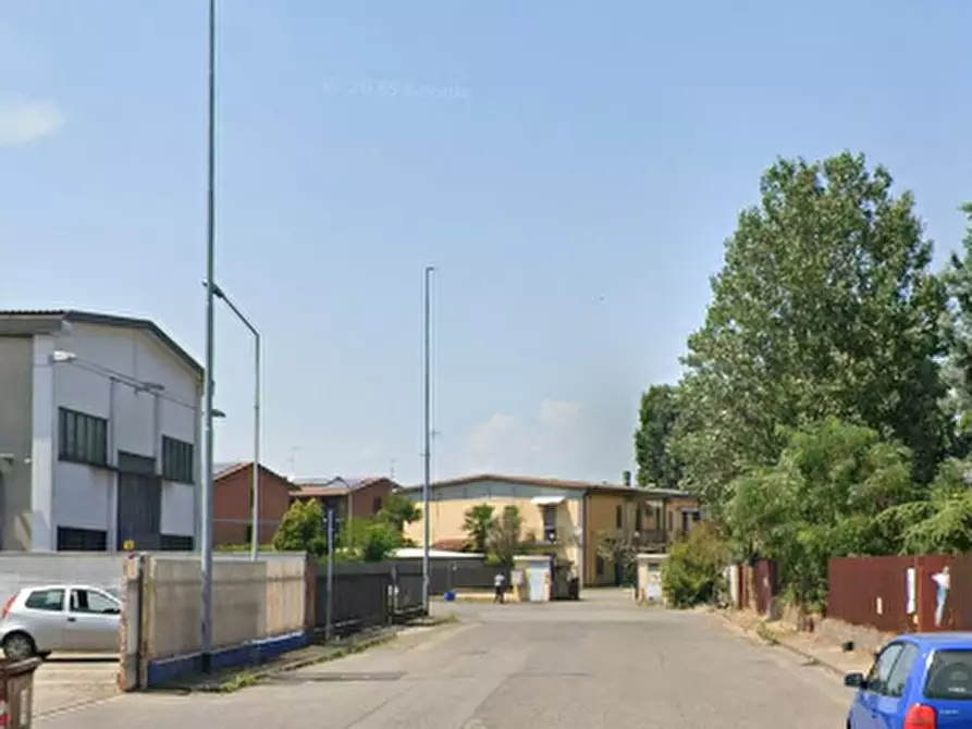 Immagine 10 di Capannone industriale in vendita  in Via dell'Industria a Cura Carpignano