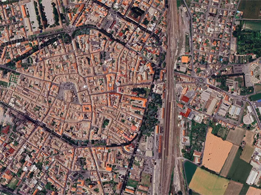 Immagine 3 di Negozio in vendita  in Via Scarabelli a Voghera