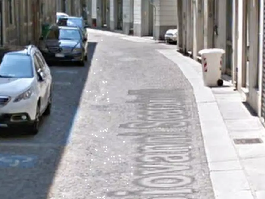 Immagine 10 di Negozio in vendita  in Via Scarabelli a Voghera