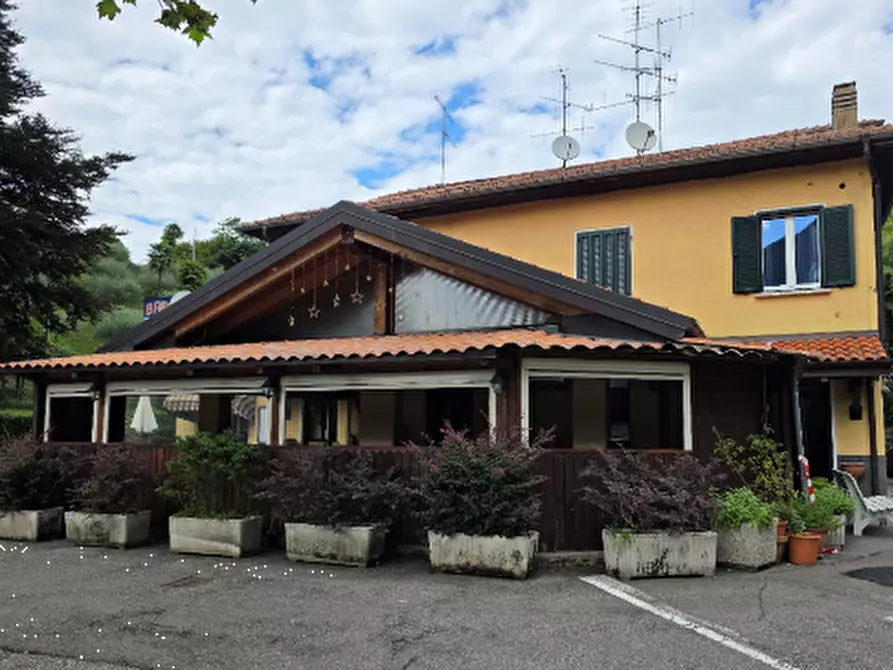 Immagine 2 di Magazzino in vendita  in Via Guglielmo Marconi a Castelveccana