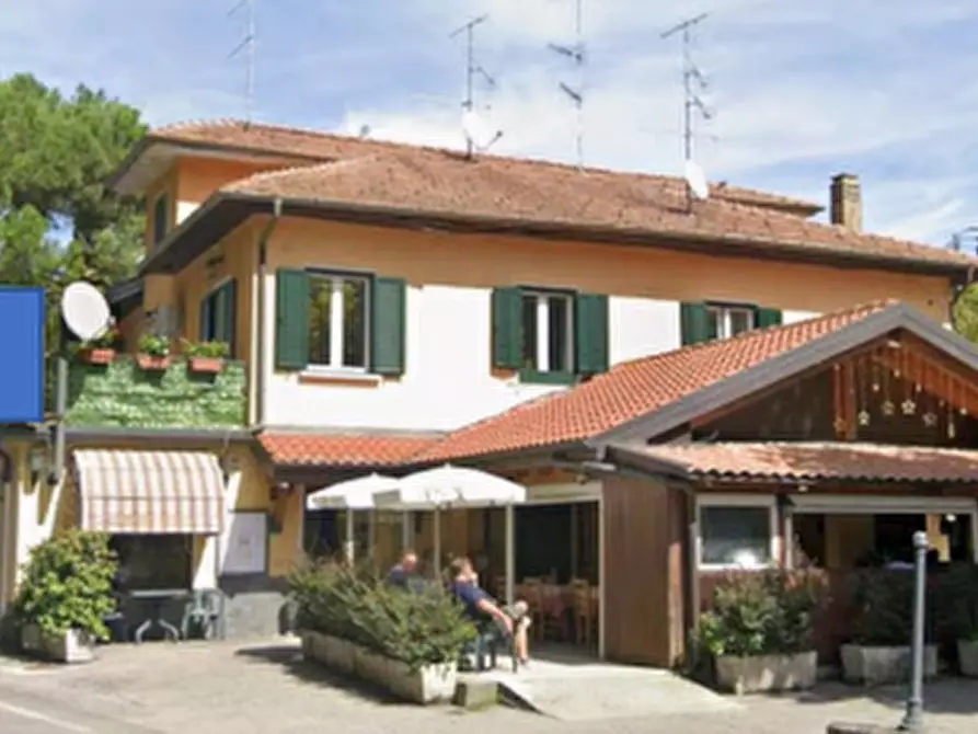 Immagine 3 di Magazzino in vendita  in Via Guglielmo Marconi a Castelveccana