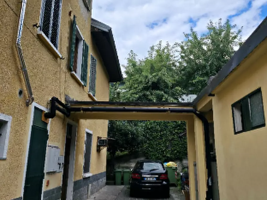 Immagine 4 di Magazzino in vendita  in Via Guglielmo Marconi a Castelveccana