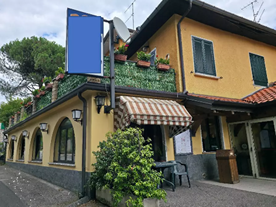 Immagine 5 di Magazzino in vendita  in Via Guglielmo Marconi a Castelveccana