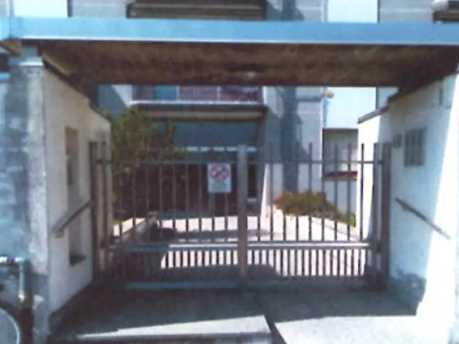 Immagine 5 di Appartamento in vendita  in Via Gallini a Abbiategrasso