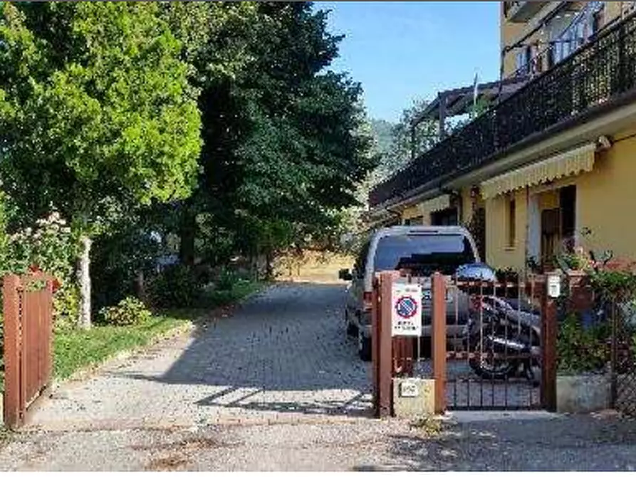 Immagine 1 di Magazzino in vendita  in Via G. di Vittorio a Pontassieve