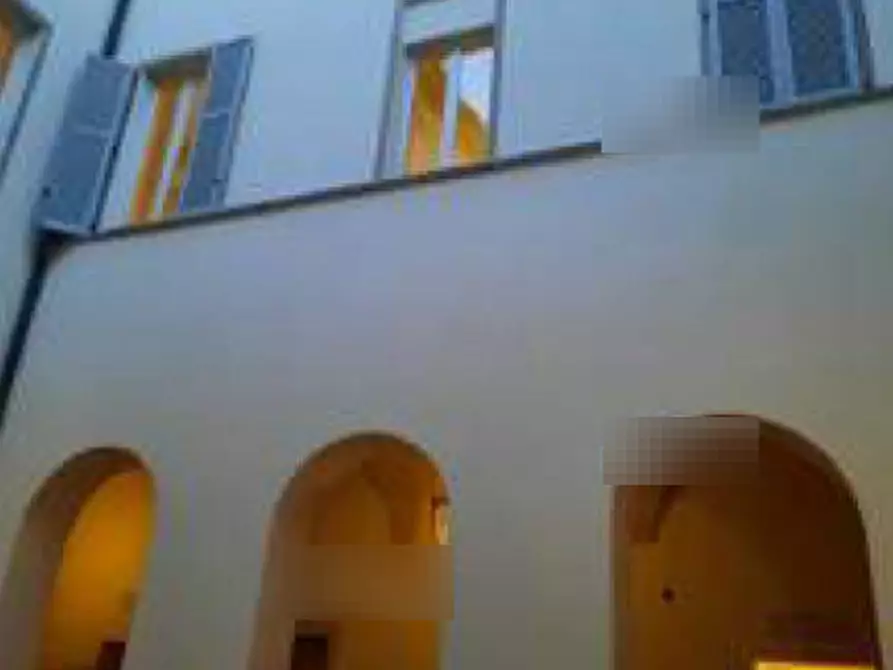 Immagine 1 di Stabile in vendita  in Via Cittadella a Piacenza