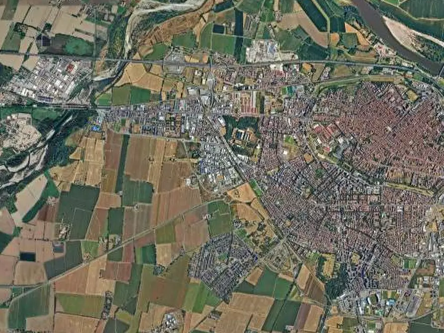 Immagine 14 di Stabile in vendita  in Via Cittadella a Piacenza