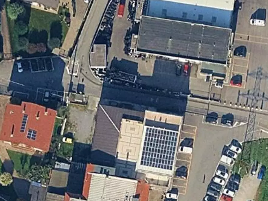 Immagine 4 di Magazzino in vendita  in Via dei Mille a Villa D'almè