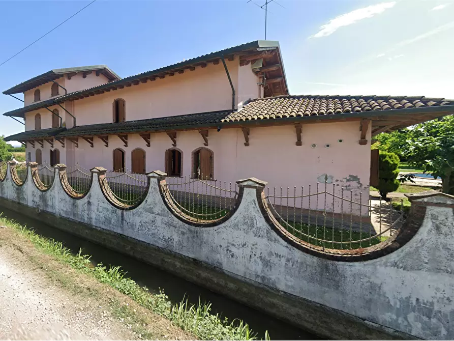 Immagine 10 di Casa indipendente in vendita  in Strada Frati a Mede