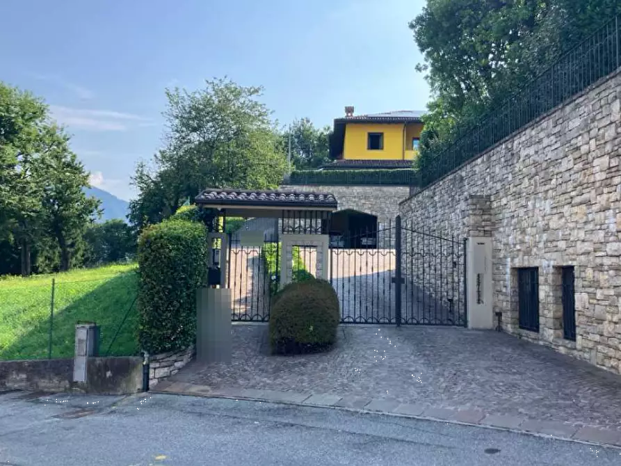 Immagine 3 di Villa in vendita  in Via Fara a Pradalunga