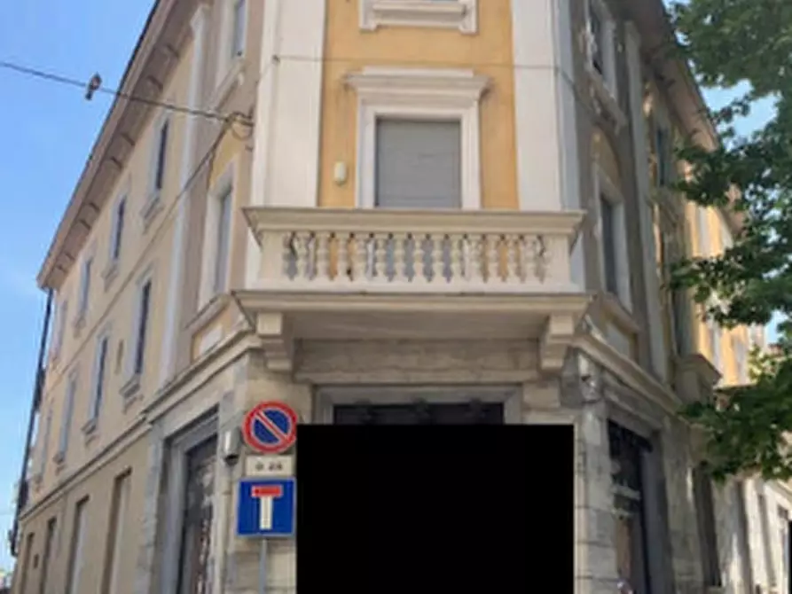 Immagine 2 di Negozio in vendita  in Via Giovanni Amendola a Voghera