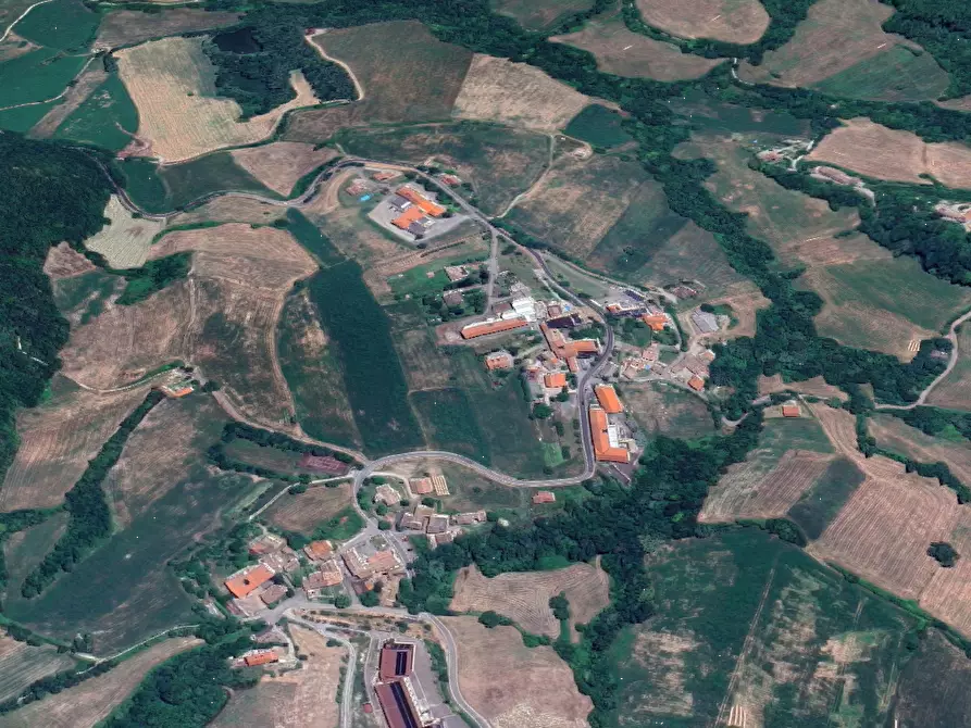 Immagine 8 di Stabile in vendita  in Strada Riano a Langhirano