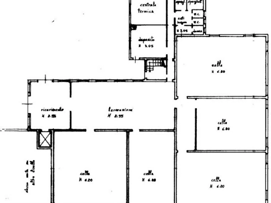 Immagine 11 di Stabile in vendita  in Strada Riano a Langhirano