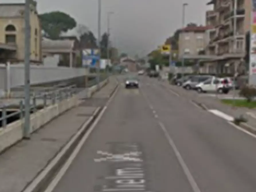 Immagine 12 di Negozio in vendita  in Via Guglielmo Marconi a Ranica