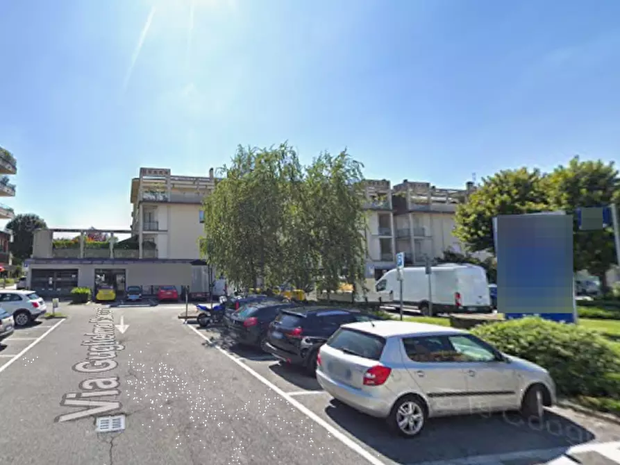 Immagine 9 di Negozio in vendita  in Via Guglielmo Marconi a Ranica