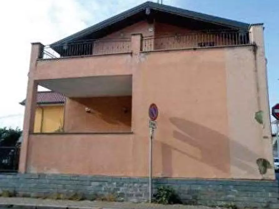 Immagine 3 di Villa in vendita  in Via G. Marconi a Vittuone