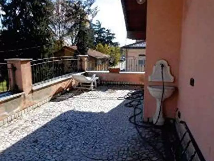 Immagine 11 di Villa in vendita  in Via G. Marconi a Vittuone