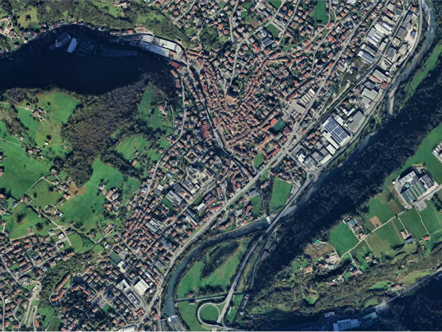 Immagine 2 di Appartamento in vendita  in Via IV Novembre a Vertova