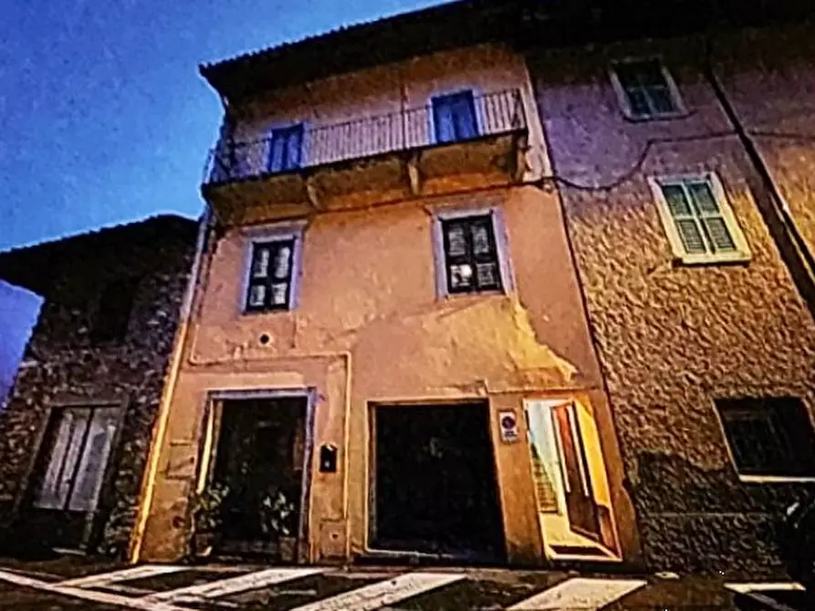 Immagine 1 di Appartamento in vendita  in via Lega Lombarda a Pontida