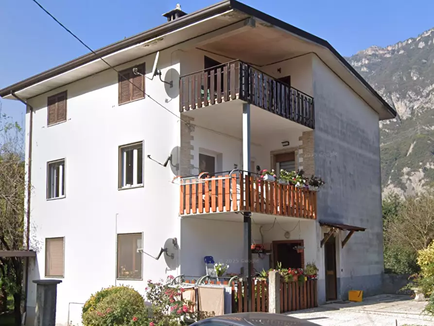 Immagine 2 di Appartamento in vendita  in Via Novelle a Esine