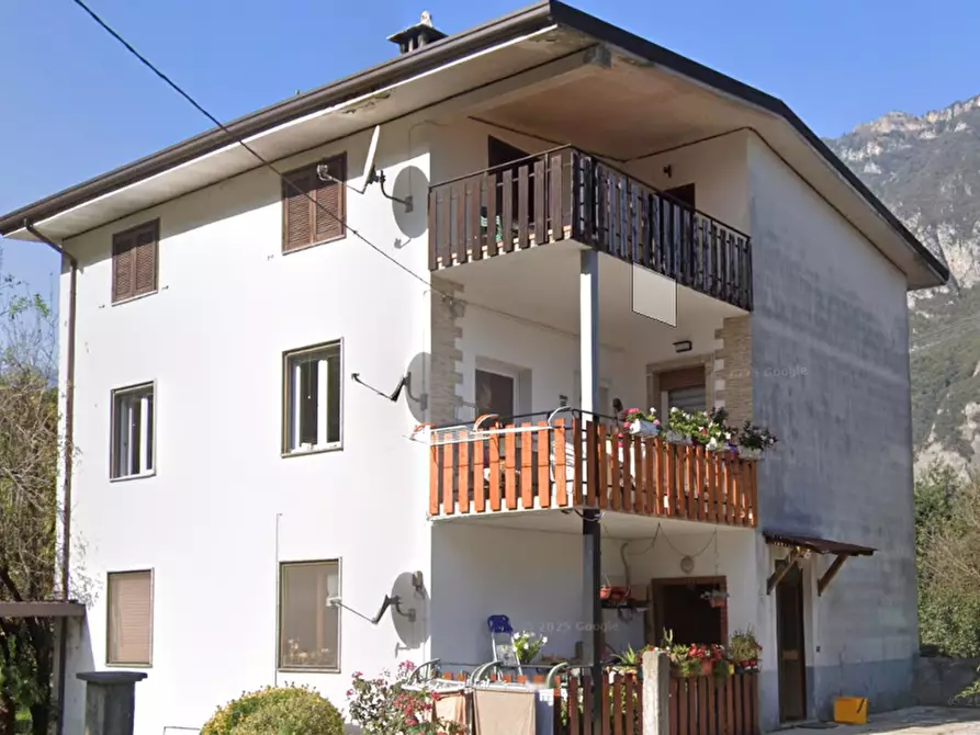 Immagine 5 di Appartamento in vendita  in Via Novelle a Esine