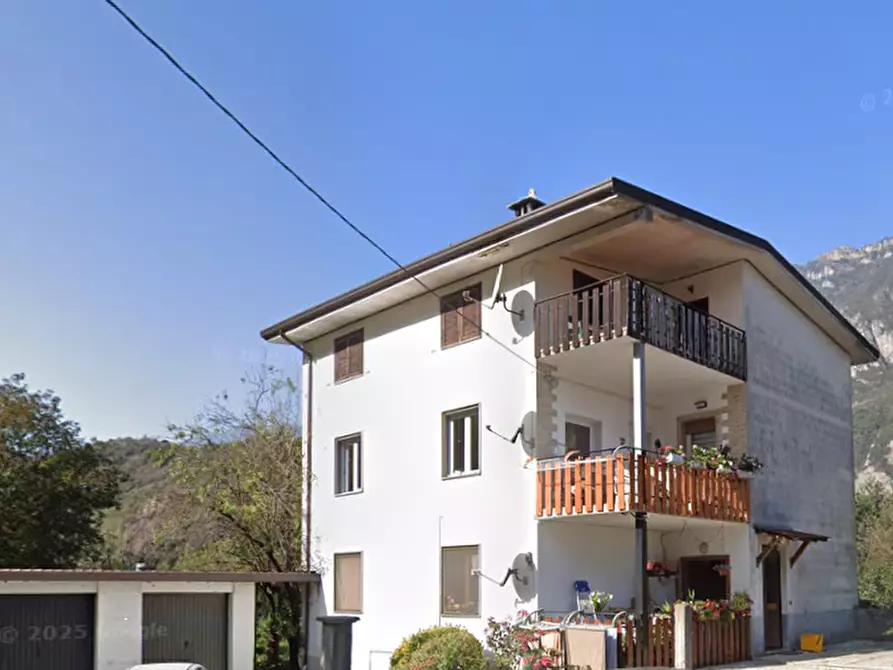 Immagine 8 di Appartamento in vendita  in Via Novelle a Esine