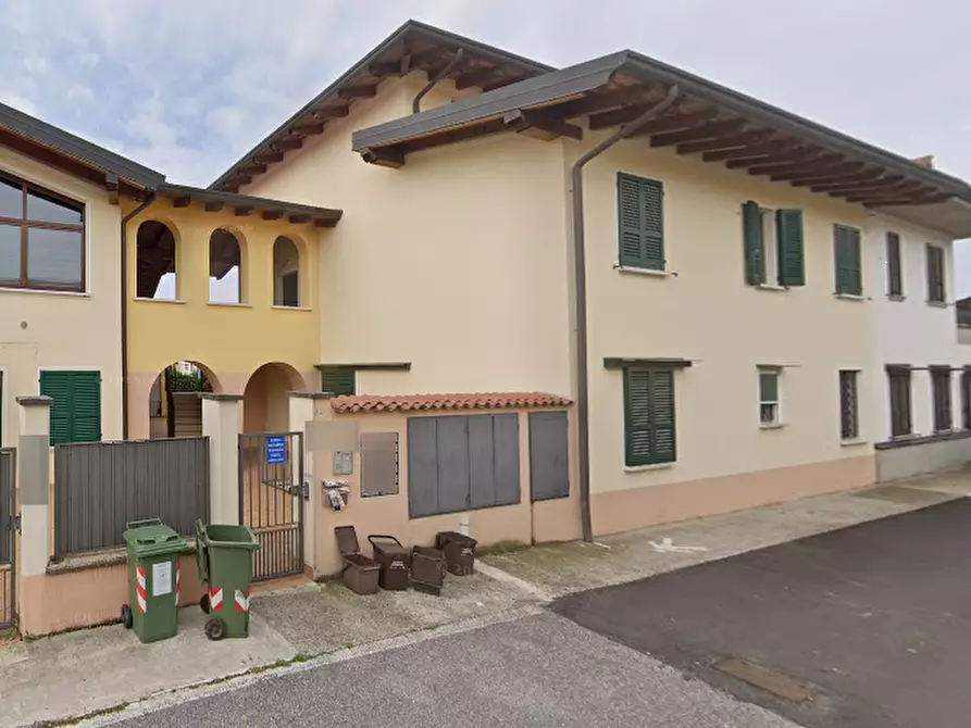 Immagine 2 di Appartamento in vendita  in Via San Vincenzo  a Rovato