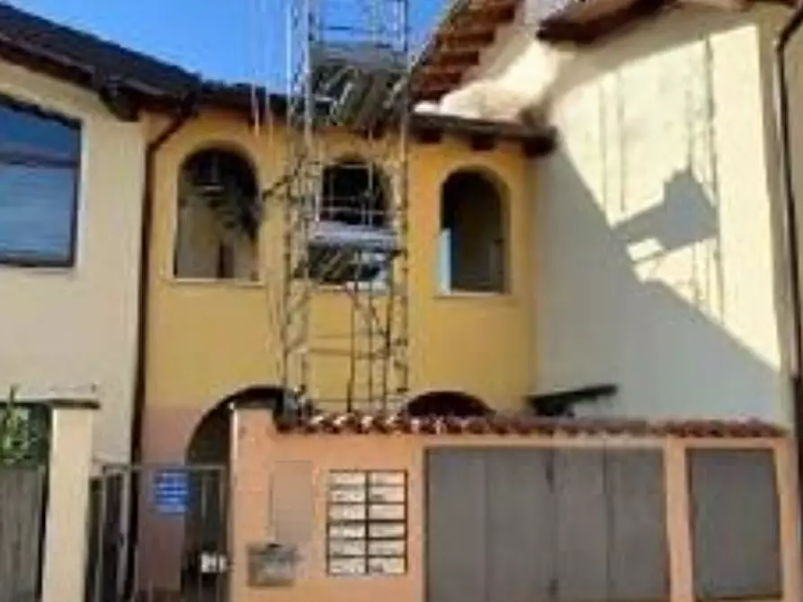 Immagine 4 di Appartamento in vendita  in Via San Vincenzo  a Rovato