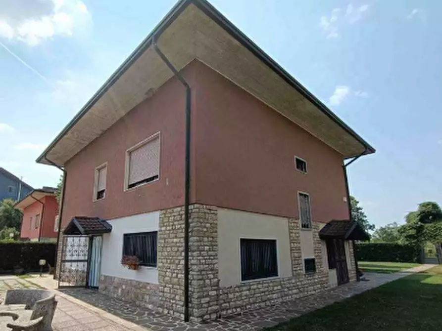Immagine 2 di Villa in vendita  in Viale Papa Giovanni XXIII a Palosco