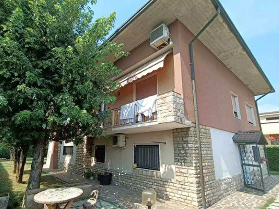 Immagine 4 di Villa in vendita  in Viale Papa Giovanni XXIII a Palosco