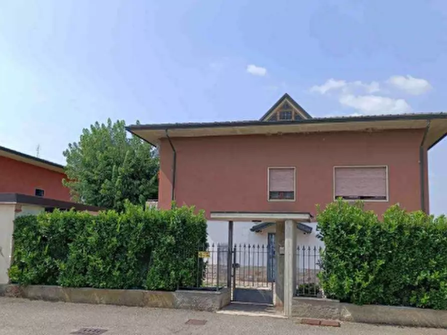 Immagine 5 di Villa in vendita  in Viale Papa Giovanni XXIII a Palosco