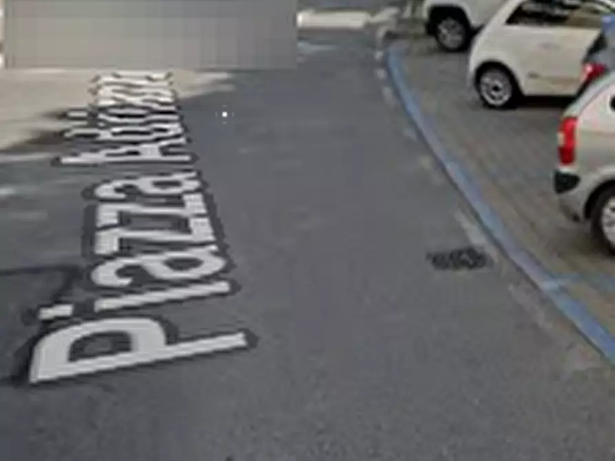 Immagine 6 di Garage in vendita  in Piazza Adriano a Torino