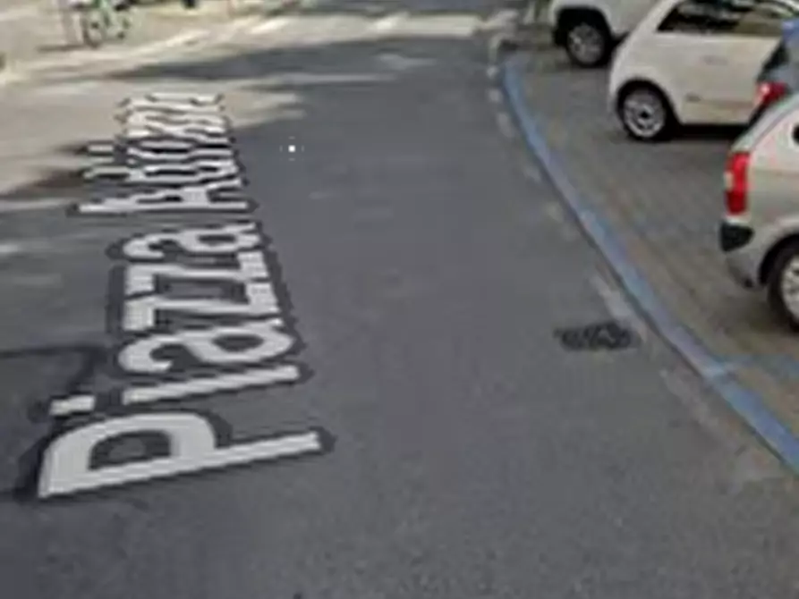 Immagine 3 di Garage in vendita  in Piazza Adriano a Torino