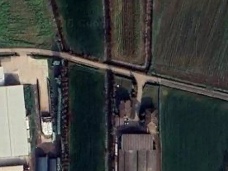 Immagine 6 di Garage in vendita  in Via Val D'Avio a Temù