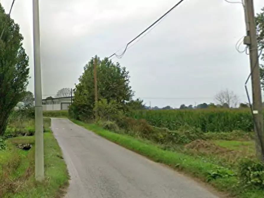 Immagine 10 di Garage in vendita  in Via Val D'Avio a Temù