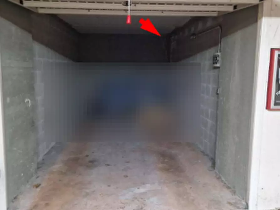 Immagine 2 di Garage in vendita  in Piazza Adriano a Torino