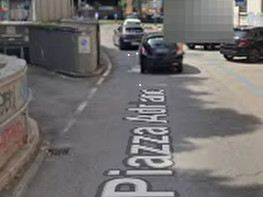 Immagine 4 di Garage in vendita  in Piazza Adriano a Torino