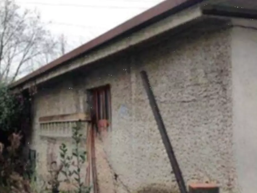 Immagine 3 di Magazzino in vendita  in Via Goito a Calcinato