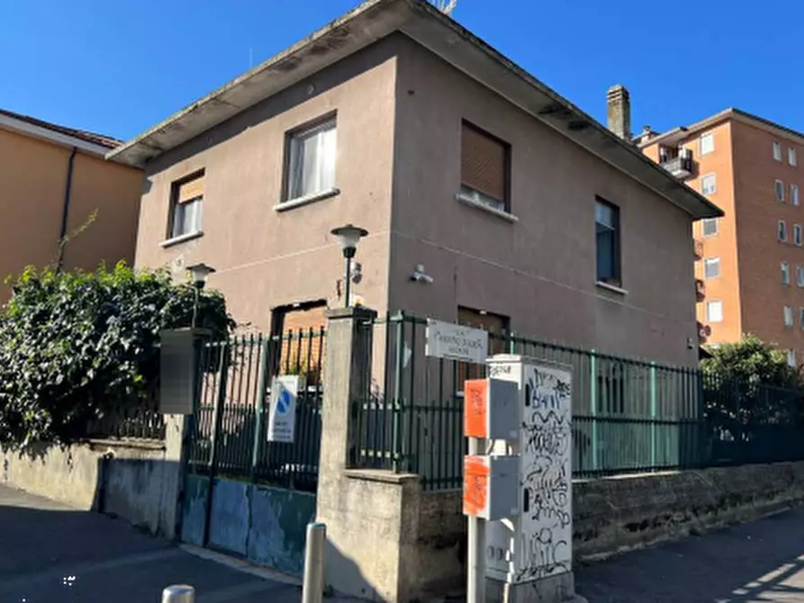 Immagine 1 di Appartamento in vendita  in Via Cassano d'Adda  a Milano