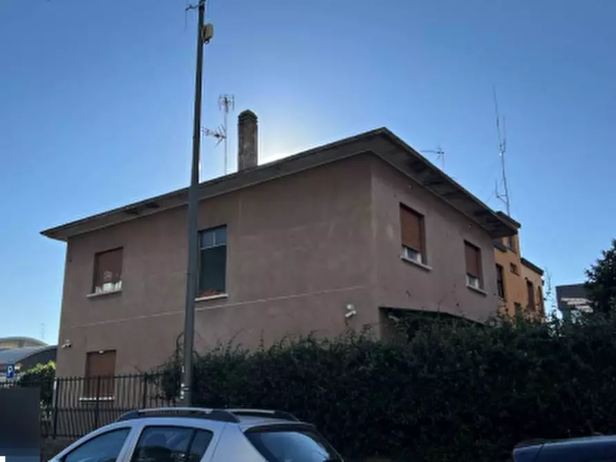 Immagine 3 di Appartamento in vendita  in Via Cassano d'Adda  a Milano