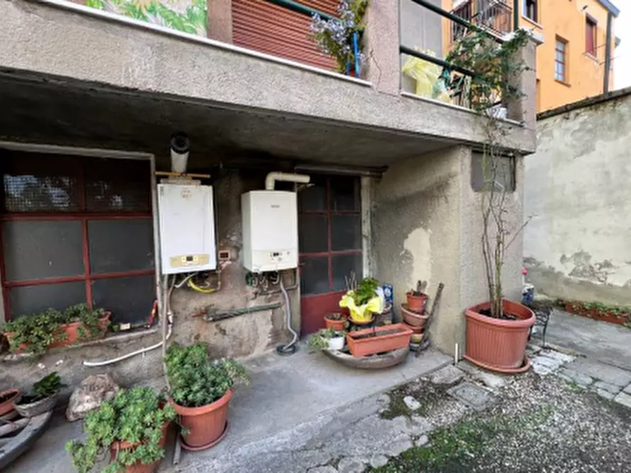 Immagine 13 di Appartamento in vendita  in Via Cassano d'Adda  a Milano