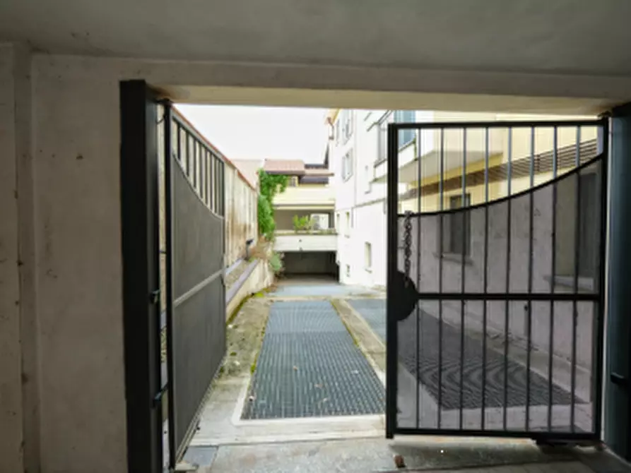 Immagine 7 di Garage in vendita  in Via Dante Alighieri a Arluno