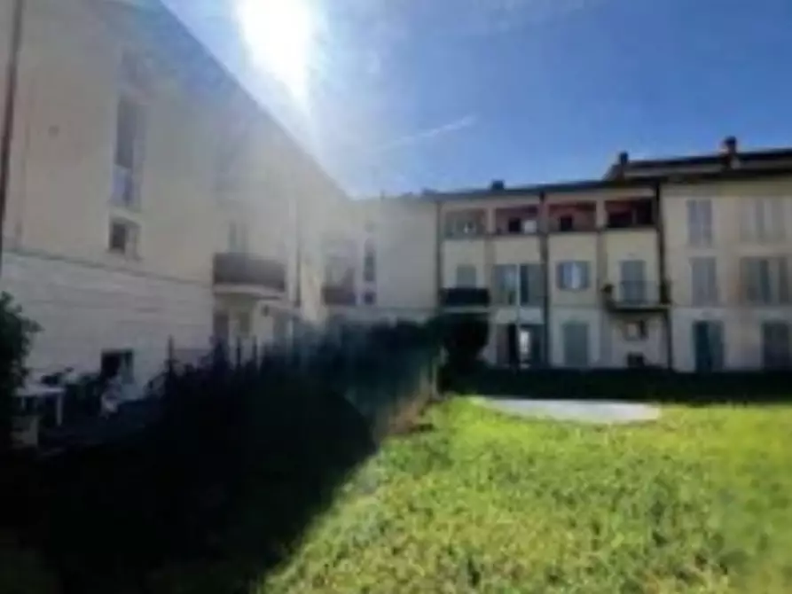 Immagine 1 di Appartamento in vendita  in Piazza del Granaio a Chiari