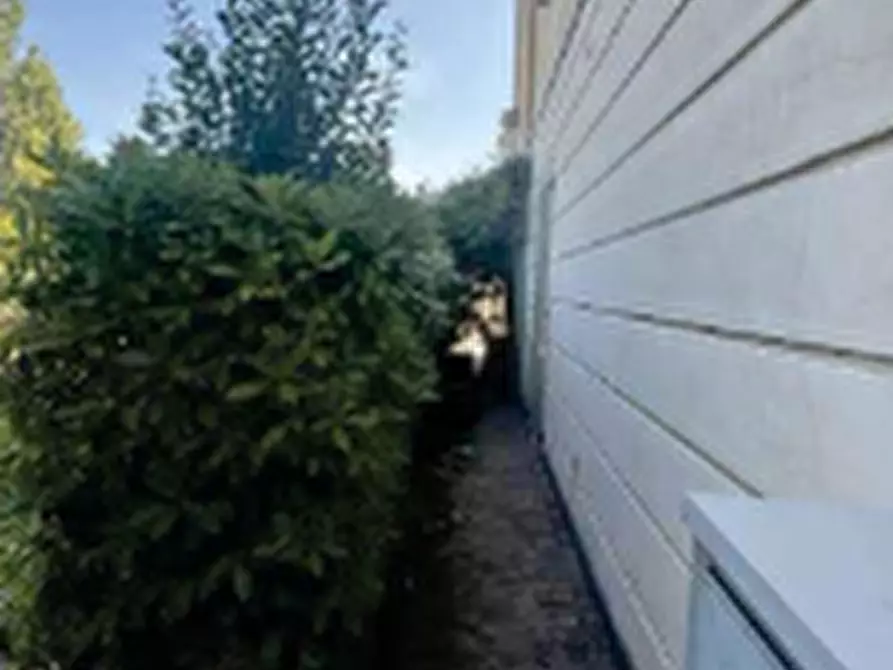 Immagine 4 di Appartamento in vendita  in Piazza del Granaio a Chiari