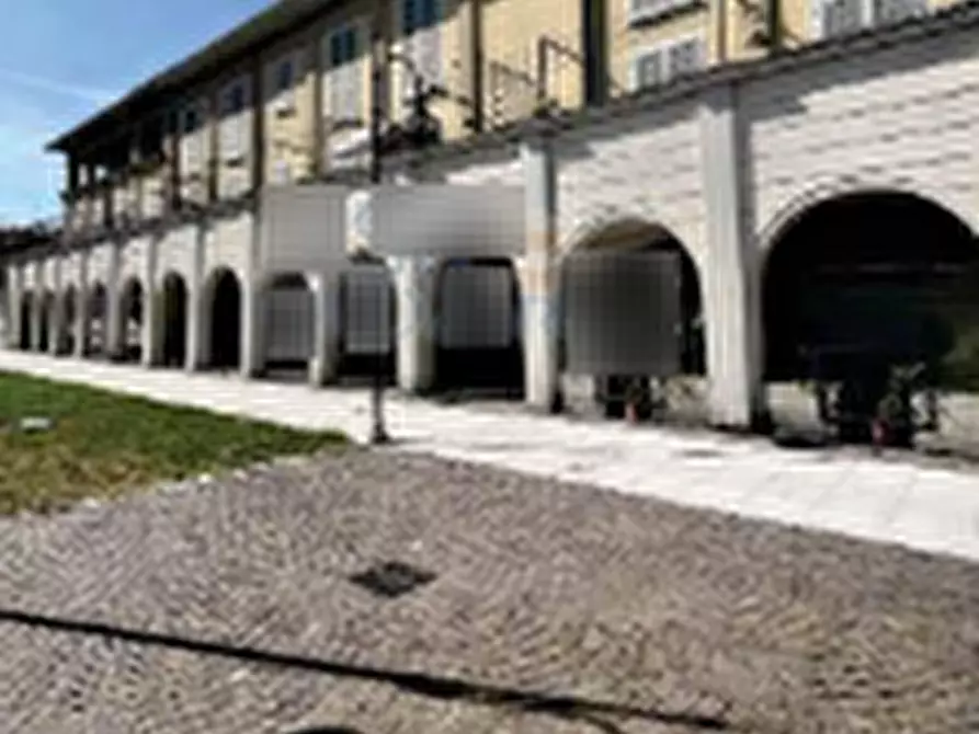 Immagine 9 di Appartamento in vendita  in Piazza del Granaio a Chiari