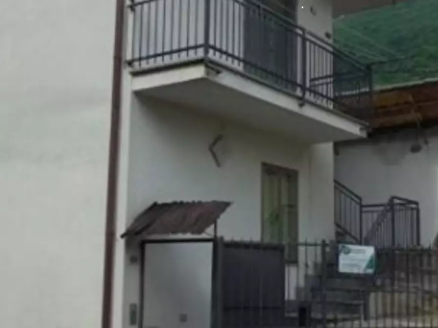 Immagine 4 di Appartamento in vendita  in Via Pianrastello a Pont Canavese