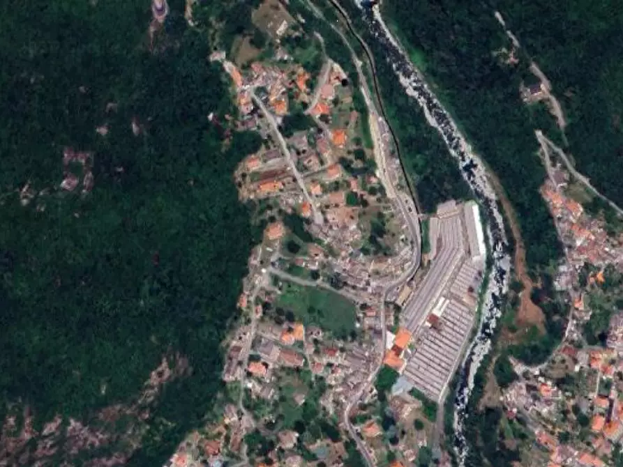 Immagine 11 di Appartamento in vendita  in Via Pianrastello a Pont Canavese