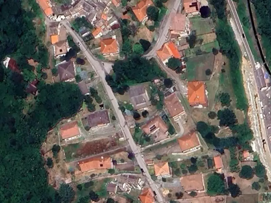 Immagine 12 di Appartamento in vendita  in Via Pianrastello a Pont Canavese