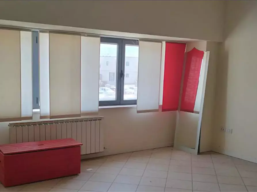 Immagine 7 di Magazzino in vendita  in Via delle Tuje a Bastia Umbra