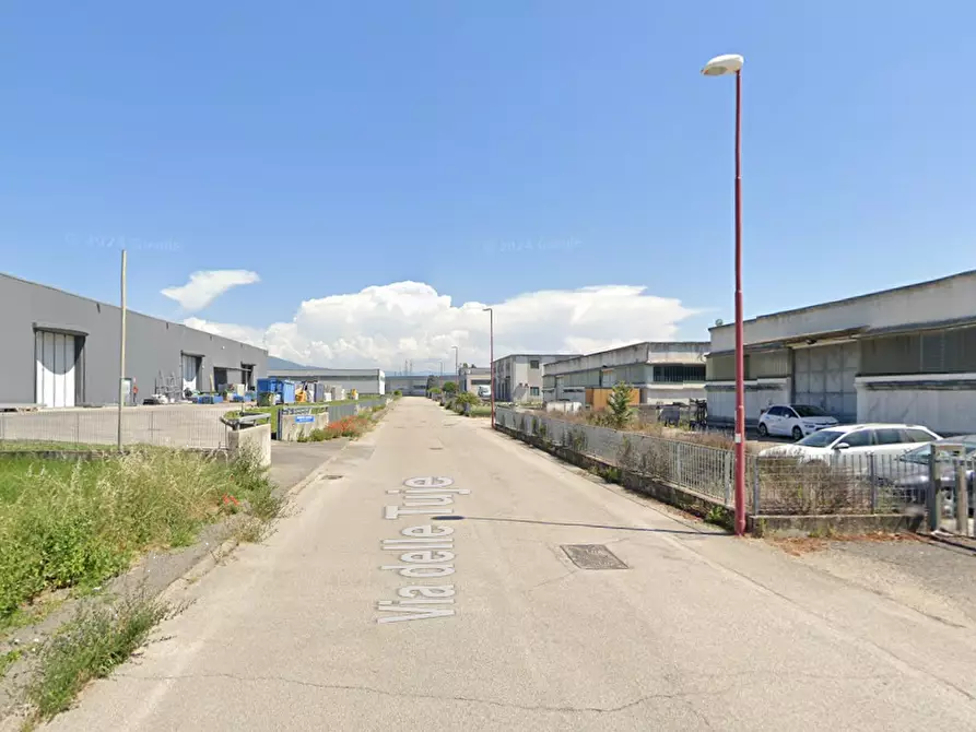 Immagine 11 di Magazzino in vendita  in Via delle Tuje a Bastia Umbra